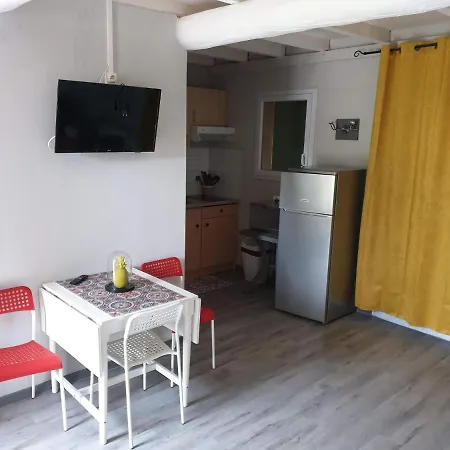 Cevennes Maisonnette Dans De Sauve